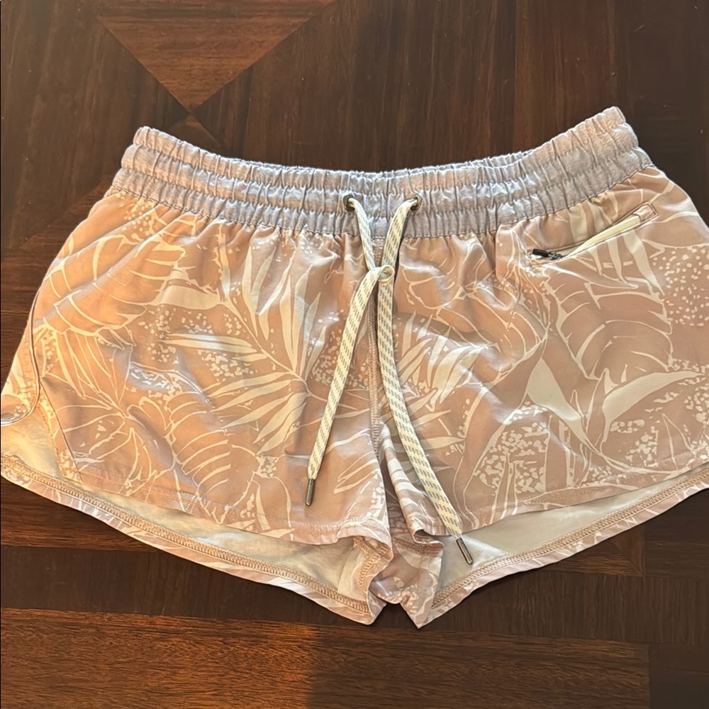 Vuori med shorts
